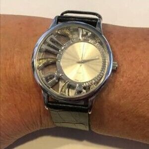 QUARTZ FANCY FACE WATCH WITH LEATHER BAND SR626SW